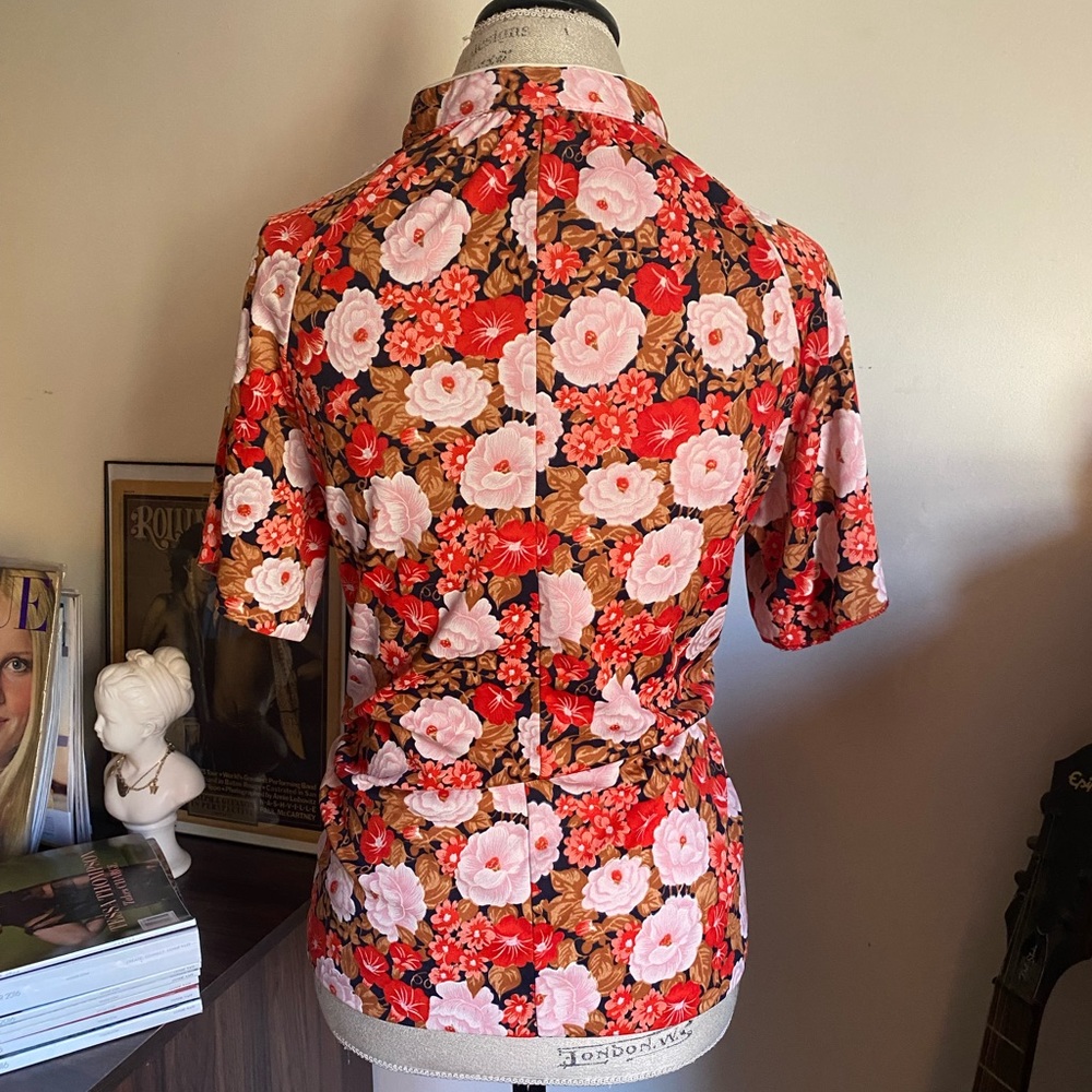 Vintage Lady Caribou floral short sleeve blouse. - Picture 2 of 5